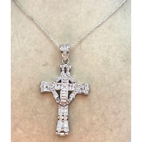 Sterling Silver 925 Cross Pendant Necklace With Cubic Zirconia Accents - Picture 1 of 3